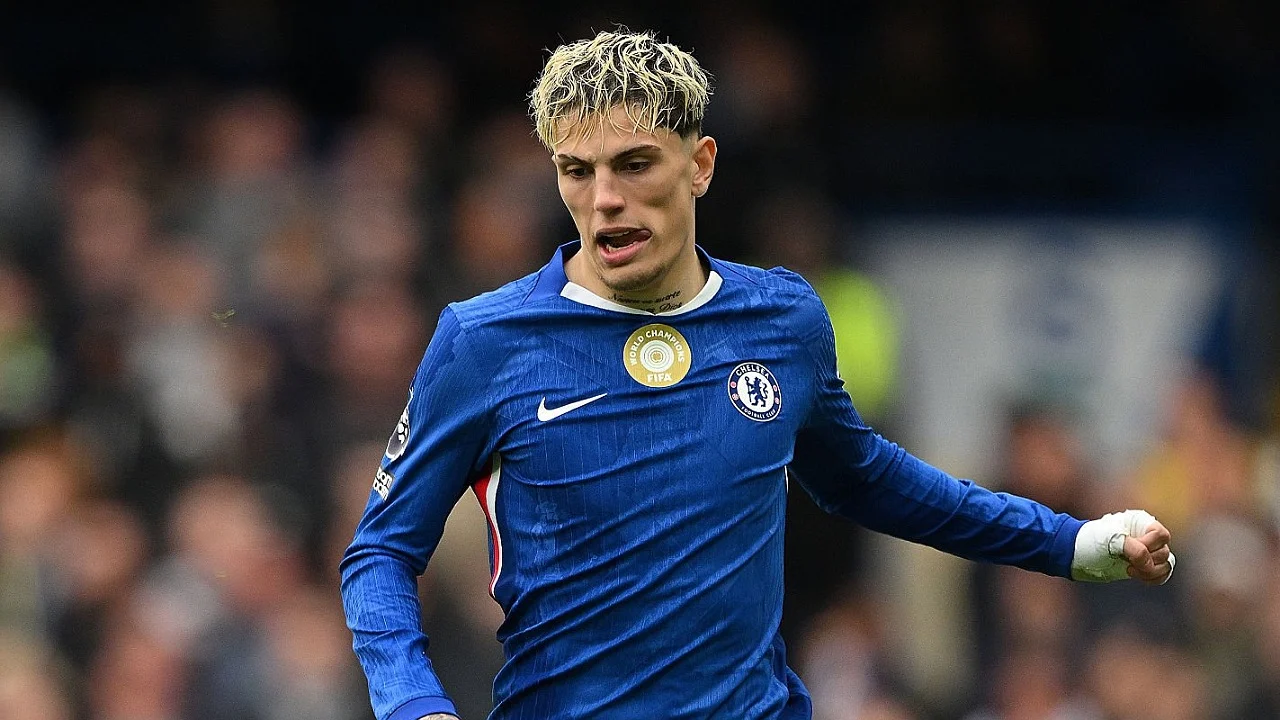 Chelsea Kembali Boros, Rekrut Morgan Rogers sebagai Pemain Inggris Termahal Sepanjang Masa