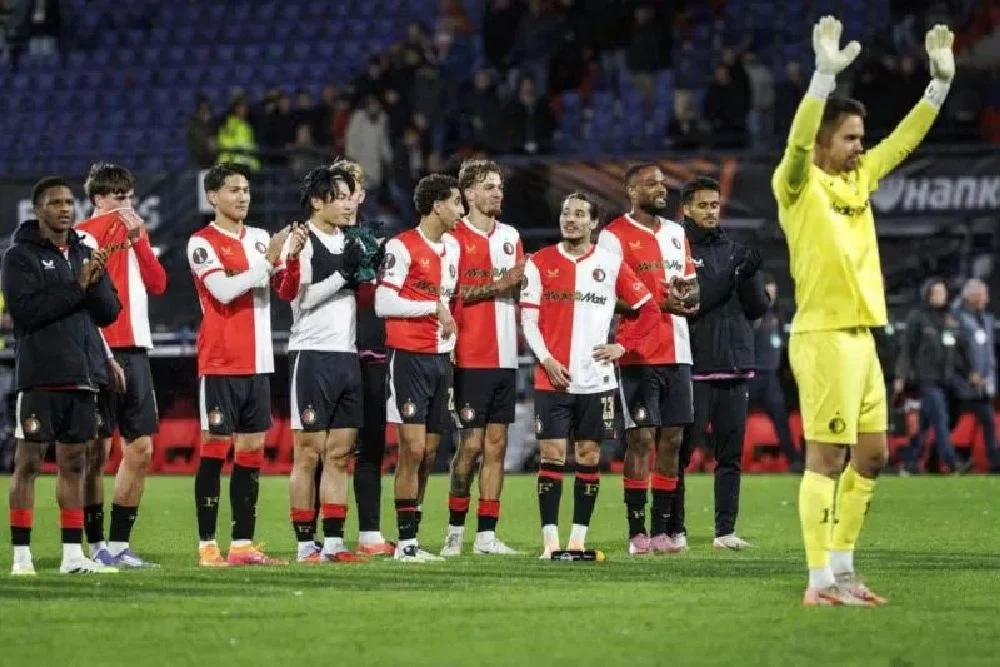 Gejolak Feyenoord: Dari Krisis Finansial hingga Ambisi di Panggung Eropa