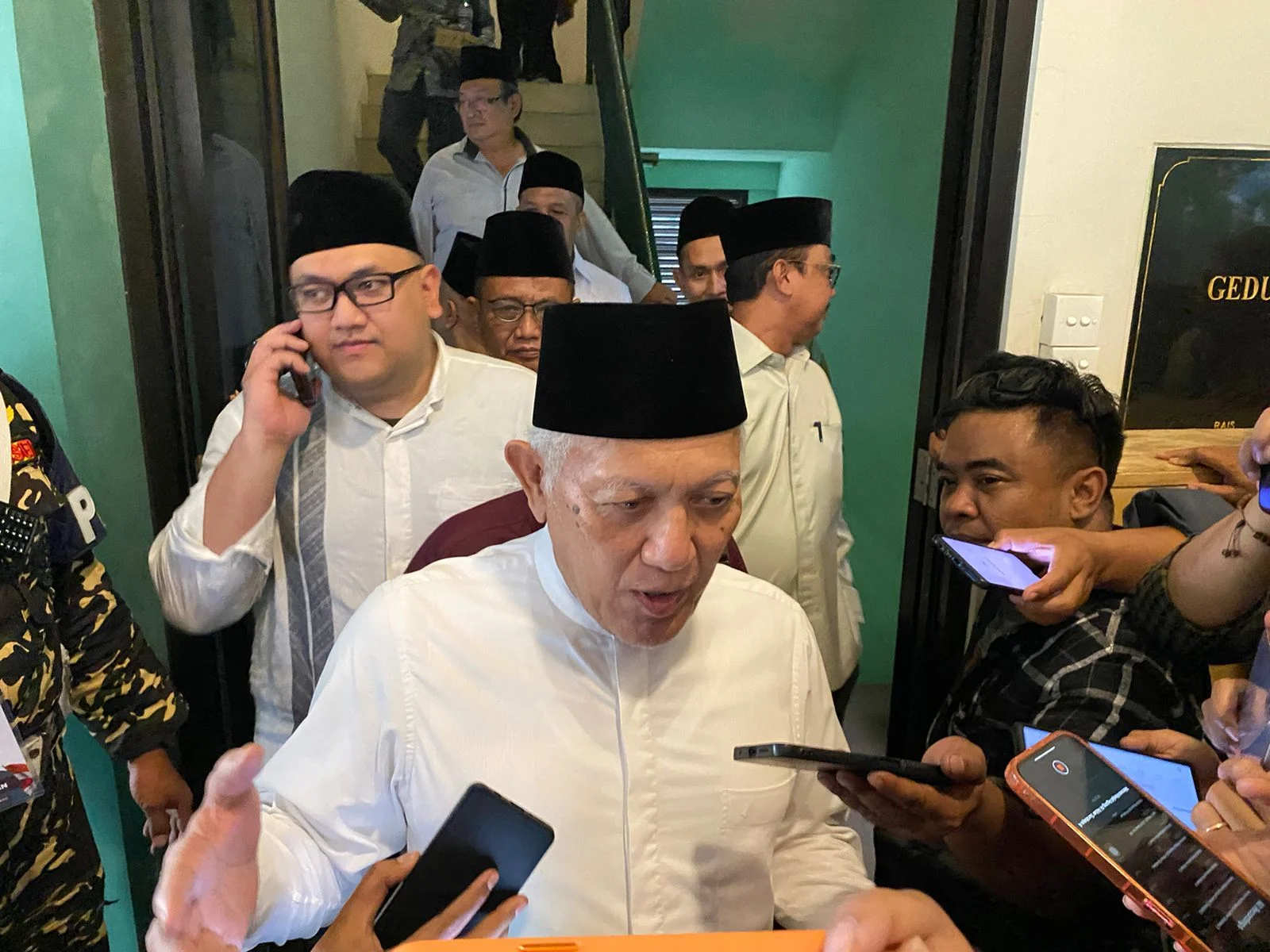 Gus Kikin Pimpin PBNU: Menatap Masa Depan di Tengah Tantangan Ekonomi dan Geopolitik Global