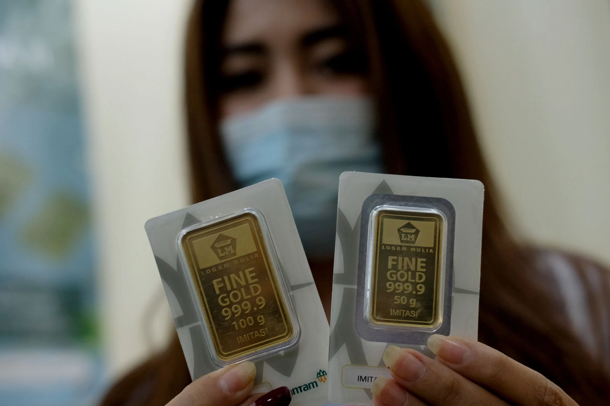 Harga Emas Antam Turun Lagi, Cek Daftar Lengkapnya Hari Ini