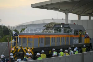LRT Jakarta Siap Beroperasi: Tarif Uji Coba Rp8 dan Wajah Baru Stasiun Rawamangun