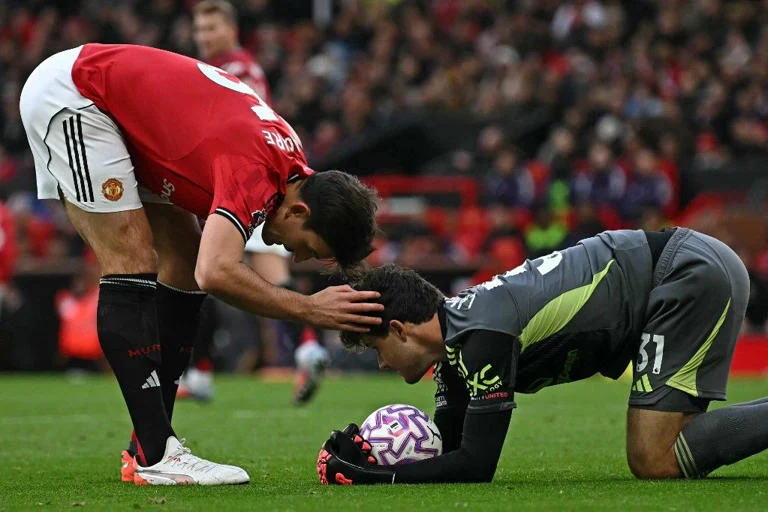 Masa Depan Senne Lammens di Manchester United Terancam Usai Kritik Pedas Legenda
