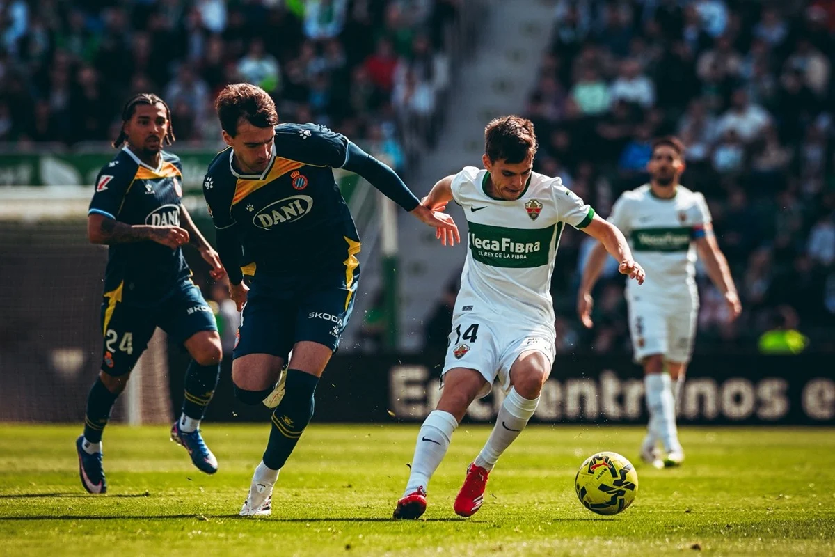 Pesta Gol di La Liga: Kejutan Racing Santander vs Elche dan Dominasi Raksasa Spanyol