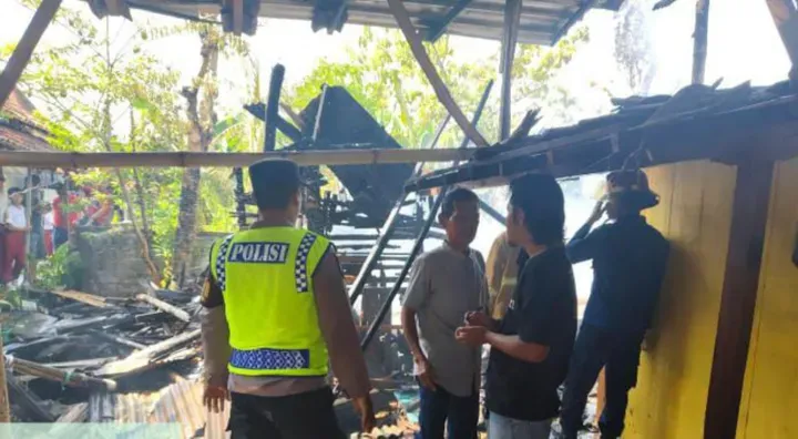Tragedi Kebakaran Kandang: 43 Kambing Mati Terpanggang, Kandang Ludes, Rugi Rp200 Juta, Supri Memilih Ikhlas dan Tak Menyerah