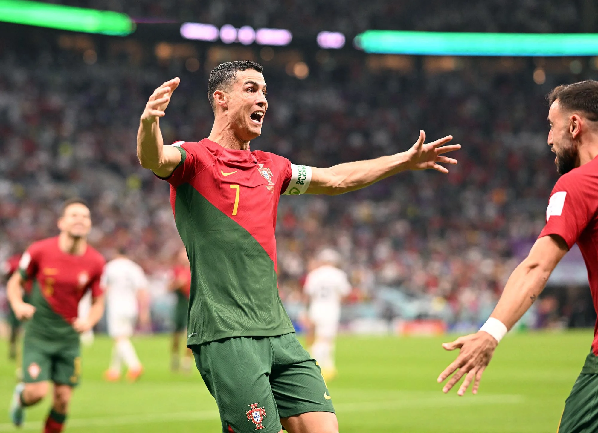 Drama Internal Selecao: Bruno Fernandes Sebut Cristiano Ronaldo Tetap Simbol Terbesar Portugal Meski Berselisih dengan Jorge [titlebase]