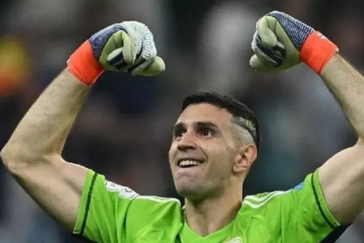 Kabar Terkini Emiliano Martinez: Operasi Rahang Sukses Pasca Insiden Kontra Everton
