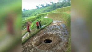 Misteri Dentuman di Bandung dan Temuan Lubang di Madiun: Fenomena Alam atau Benda Asing?