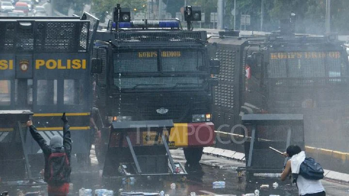 Polda Metro Jaya Selidiki Video Tiga Truk Massa Demo DPR yang Viral